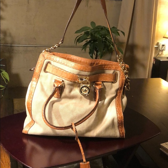 Michael Kors purse - Picture 3 of 3